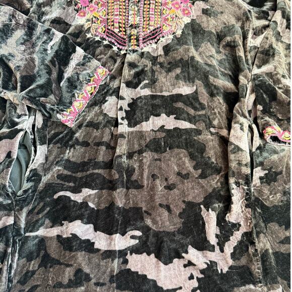 Johnny Was Multicolored Embroidered Camo, Silk/Velvet, Long Sleeve Dress- XL - Picture 4 of 9